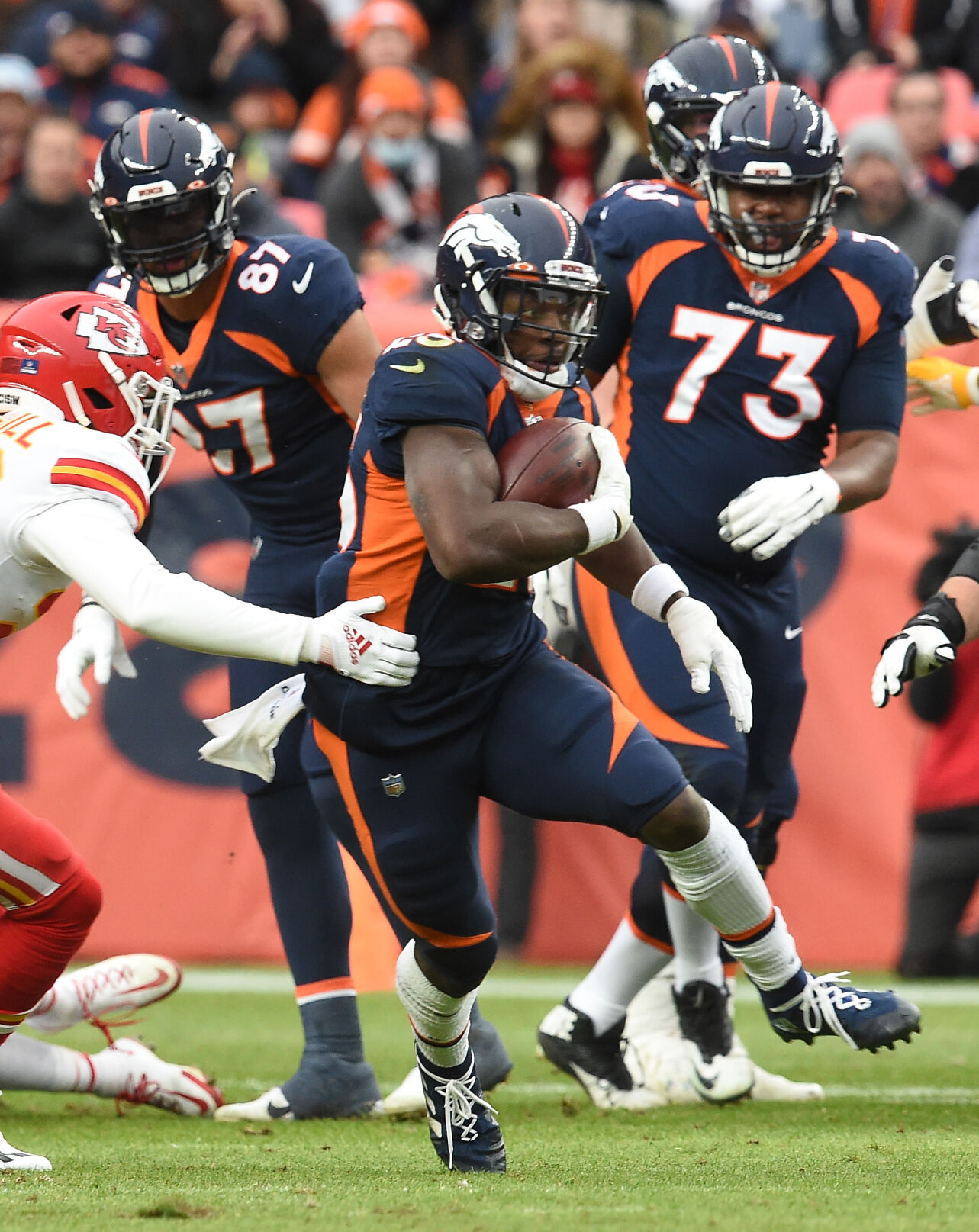 010922-s-news-broncos-chiefs 1803 .jpg